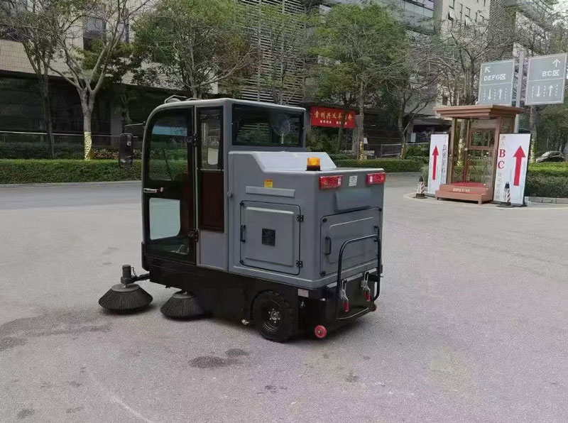 環衛小型道路清掃車多少錢一輛