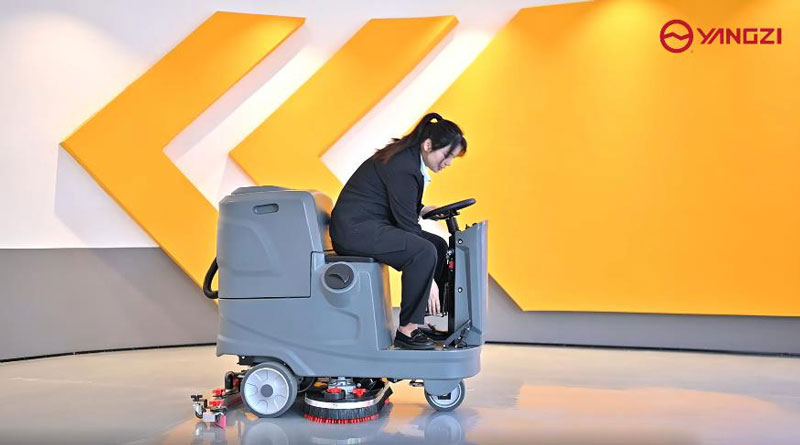 洗地機如何保持校園運動地板的清潔和安全